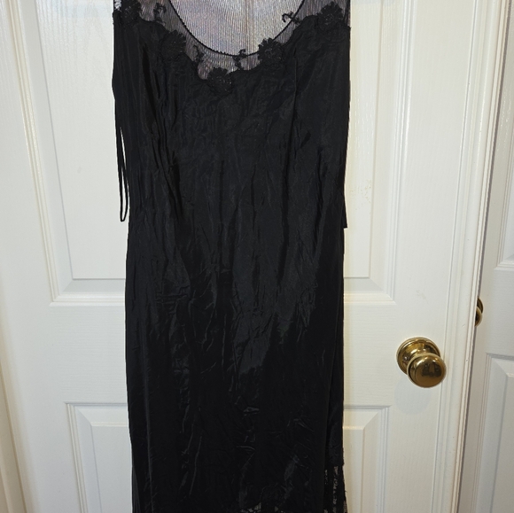 Elegant Jovani Black Lace Beaded Tulle Lace Formal Gown Size 6 Black Tie - Picture 12 of 12